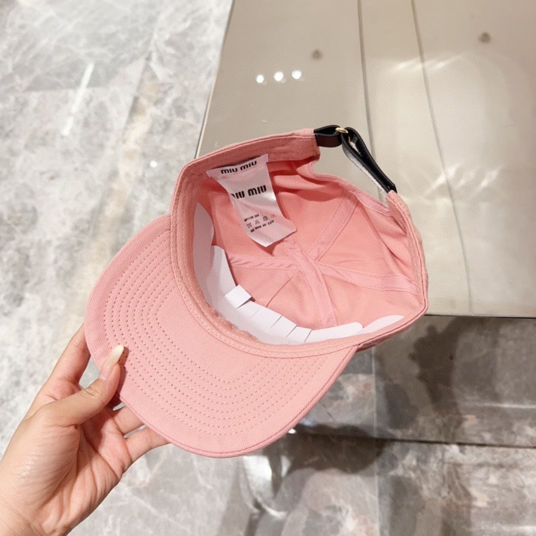 Miu Miu Caps